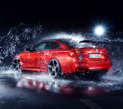 BMW M4 červené